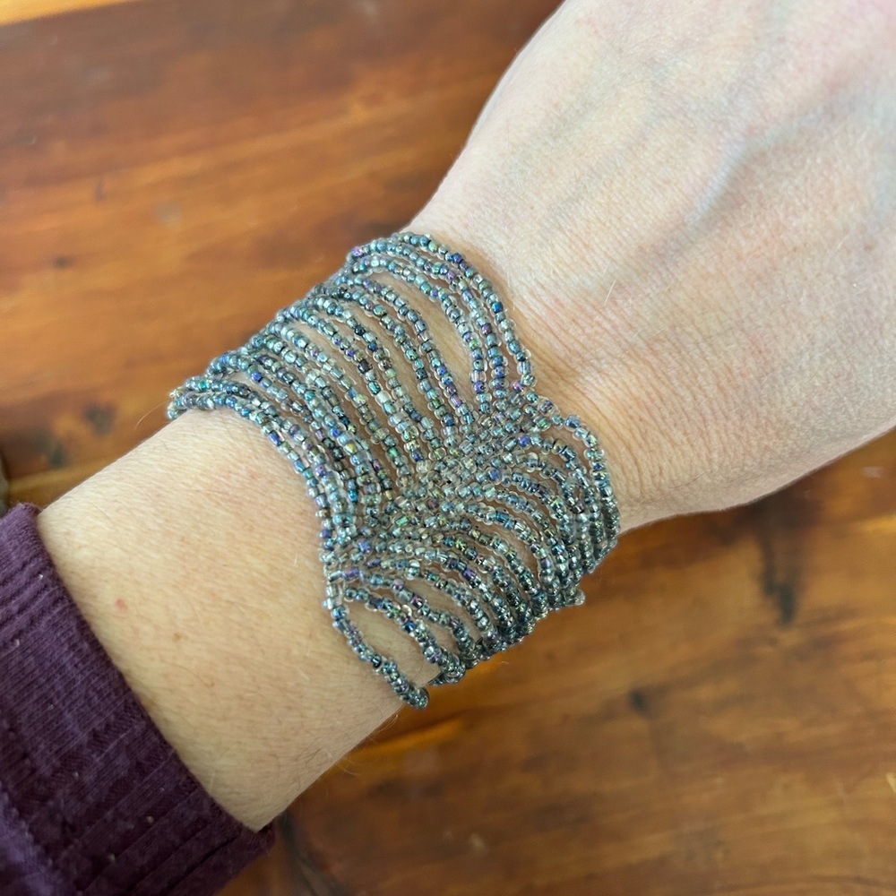 Iridescent Gray Multi-Row Beaded Stretch Bracelet